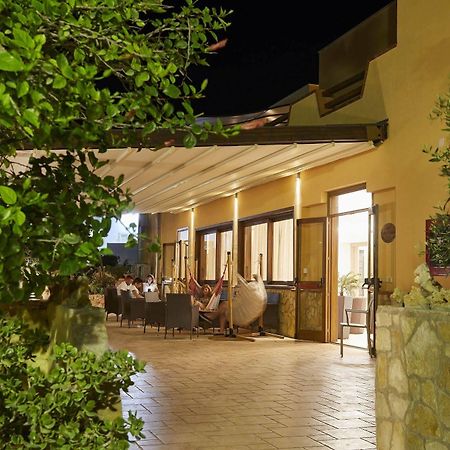 Alba D'Amore Hotel & Spa ランペドゥーザ エクステリア 写真