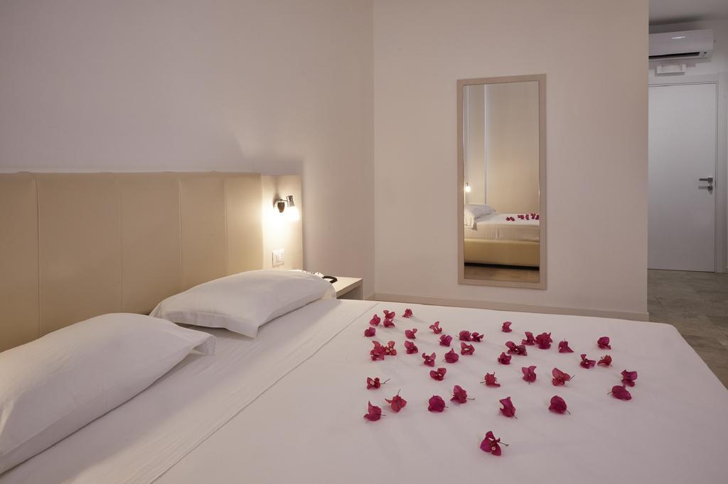 Alba D'Amore Hotel & Spa ランペドゥーザ エクステリア 写真
